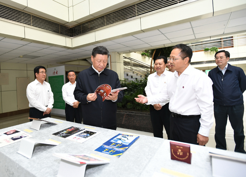 8月19日至22日，中共中央总书记、国家主席、中央军委主席习近平在甘肃考察。这是21日下午，习近平在读者出版集团有限公司考察。